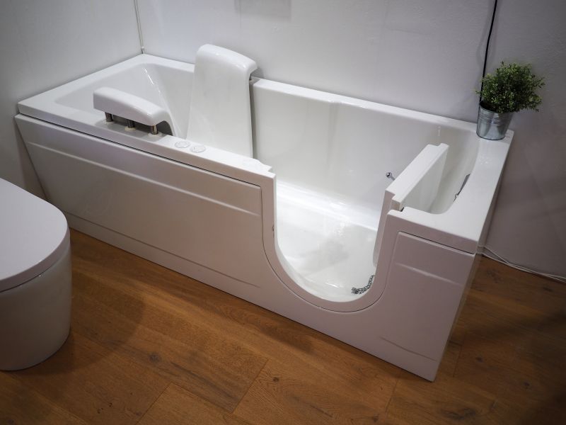 Contemporary Walk-In Tub